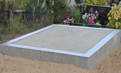 готовая бетонная стяжка на могиле